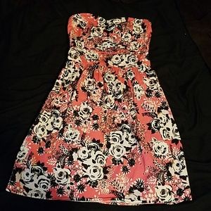 Pink black and white strapless dress